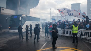 Seguidores en los aledaños del estadio de Balaídos en una imagen de archivo.