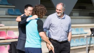 Despu¨¦s de la derrota en Granada, los jugadores del Barcelona han recibido la visita del presidentedel club, Josep Maria Bartomeu.