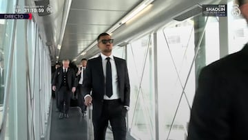 El vídeo de Ancelotti impacta y mucho: es rarísimo verlo así, vean cómo sube al avión...