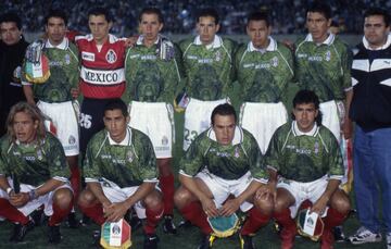 Copa Nike 1999, Arena Coliseo, 1 de marzo 1999.
Pavel Pardo, Adolfo Ríos, Claudio Suárez, Luis Hernández . . .