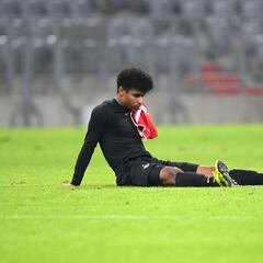 Adeyemi la lía en Alemania y renuncia a la Sub-21