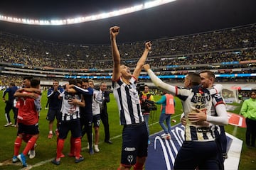 Año 2019. El mejor año de Rayados en su historia. Cobran revancha histórica ante Tigres y que mejor escenario en un torneo internacional que los llevó a su cuarto Mundial de Clubes. El regreso del Turco Mohamed que sacó a Rayados del abismo y los llevó a la gloria conquistando el quinto título de Liga en el Estadio Azteca y previamente hizo un histórico Mundial de Clubes compitiendole al Liverpool y nuevamente consiguen el Tercer Lugar.