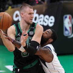 Kristaps Porzingis es cuestionable para el Juego 5, última hora sobre su lesión