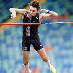 Duplantis sufre y vence en el último instante en Karlstad
