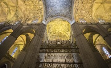 La Catedral de Sevilla preparada para la boda de Sergio Ramos y Pilar Rubio