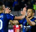 Alexis marca y el Inter de Milán sigue luchando por el Scudetto