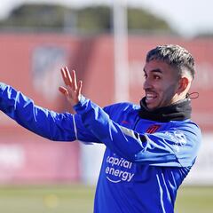 Correa y João la pareja del Cholo ante el Athletic en Arabia
