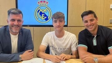 C&eacute;sar Palacios ha firmado su nuevo contrato con el Madrid.