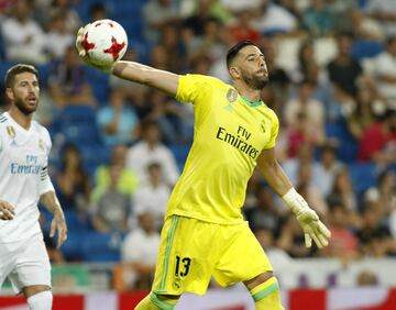 Kiko Casilla.