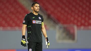 José de Jesús Corona durante un partido con Cruz Azul