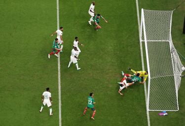 Henry Martin anota el primer gol de México en Qatar 2022