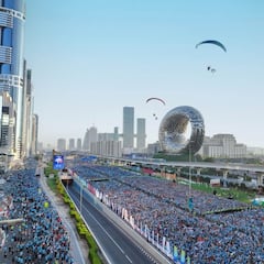 A 40 grados en el desierto y rodeado de rascacielos: así es la Dubái Run