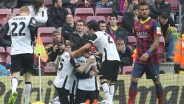 El Valencia asaltó el Camp Nou a las 16.00 horas.