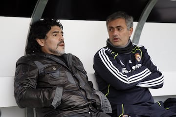 Maradona con Mourinho durante un visita al Real Madrid en 2010 