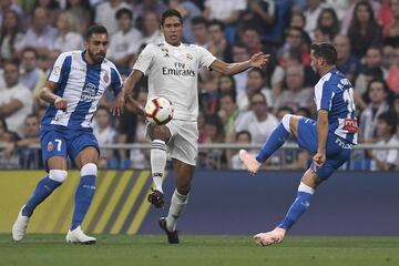 Raphael Varane y Borja Iglesias.