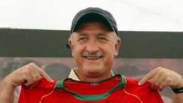 <b>CON LOS ESPAÑOLES</b>. Para el seleccionador de Portugal lo mejor "es dar confianza" al entrenador.