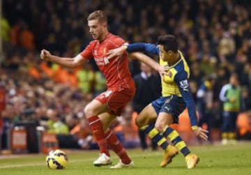 Alexis Sánchez fue titular y no pudo anotar en el empate del Arsenal frente al Liverpool por la Premier League. 