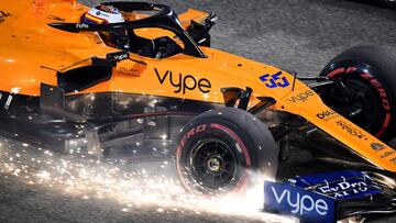 Carlos Sainz, con el MCL34 en Bahr&eacute;in (F1 2019). 