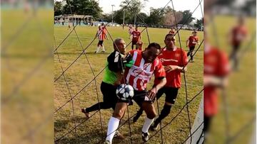 ¡A lo Maradona! El tanto con la mano que recuerda al gol de Diego