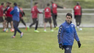 M&iacute;chel dirige una sesi&oacute;n del Rayo.