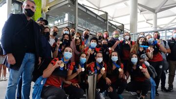 Llegada del Ríncón Fertilidad a Málaga con su título de campeój europeo.