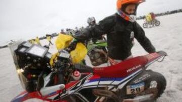 Laia, en el salar de Uyuni, antes de salir.