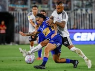 Futbol, Colo Colo vs Everton.
Fecha 2, Liga de Primera 2026.
El jugador de Colo Colo Arturo Vidal, derecha, disputa el balon con Alan Medina de Everton durante el partido de primera division realizado en el estadio Monumental de Santiago, Chile.
07/02/2026
Andres Pina/Photosport
Football, Colo Colo vs Everton.
2nd turn, 2026 First Division League.
Colo Colo’s player Arturo Vidal, right, vies for the ball against Alan Medina of Everton during a first division match at the Monumental stadium in Santiago, Chile.
07/02/2026
Andres Pina/Photosport
