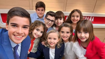 La foto de la cúpula del PSOE de niños generada por Inteligencia Artificial