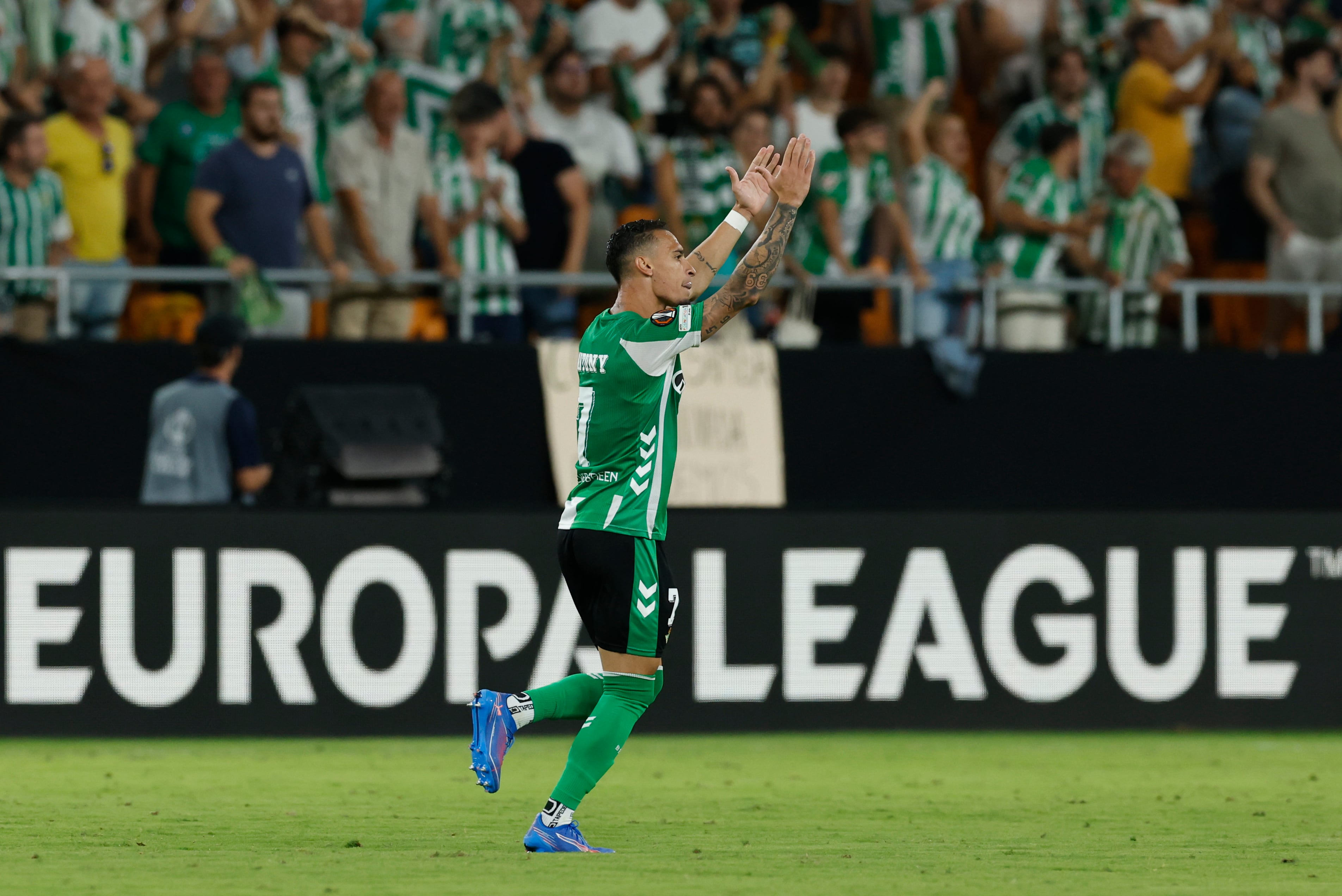 Resumen y goles del Betis vs Nottingham Forest, jornada 1 de la Europa League