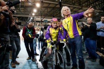 El ciclista franc¨¦s de 105 a?os que bate el r¨¦cord de la hora