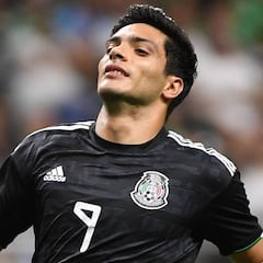 Jiménez ya está en la CDMX para reportar con Selección Mexicana