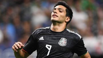 Jiménez ya está en la CDMX para reportar con Selección Mexicana