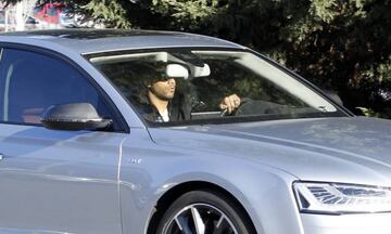 Marcelo leaves the Sanitas La Moraleja Hospital in Madrid after having tests on Monday.