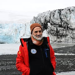 Rafa Abella, el sismólogo español que vive al pie de un volcán en la Antártida: “Me encantaría vivir una erupción en Isla Decepción”
