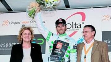 <b>LÍDER. </b>Valverde resistió el corte del pelotón y ya luce maillot.