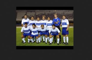 Este es el equipo de Católica que venció 3-1 a Flamengo, en el Maracaná. Fue por la Libertadores 2002.