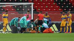 Javier Aquino salió por un choque de cabeza en el Mundial de Clubes