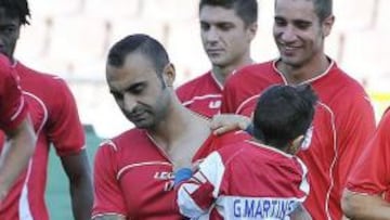 <b>ARROPADO. </b>La afición rojiblanca le demostrará esta noche su cariño y apoyo a Carlos Martins.