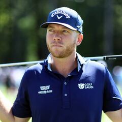 What is the format and schedule for the LIV Golf Invitational tournament in Boston?