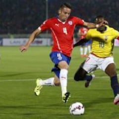 Juventus espera que Sevilla mejore su oferta por Isla