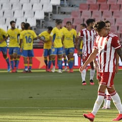 El Almería se estrella contra Rubén Castro y el árbitro