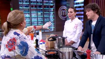 Carmina Barrios le explica a Tamara Falc¨® lo que significa 'chochi'