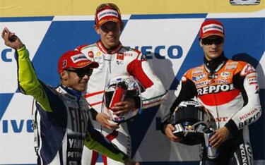 Reflexiones generales y honores a  Simón