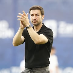 Gabi firma su renovación