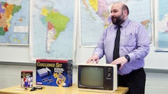 Un profesor reta a sus alumnos a conectar una NES a una TV antigua y su ingenio hará que los gamers veteranos estén orgullosos