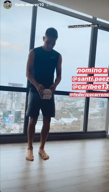 En Pumas, Favio Álvarez compartió cómo vive los días en casa. También entró al reto del papel de baño.