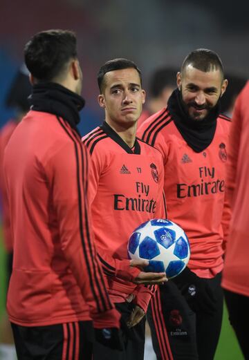 Lucas Vázquez y Karim Benzema.