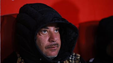 Soccer Football - Liga MX - Toluca v Monterrey - Estadio Nemesio Diez, Toluca, Mexico - September 24, 2025 Toluca coach Antonio Mohamed looks on REUTERS/Eloisa Sanchez