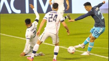 Vélez y Racing empataron sin goles pensando en la Copa