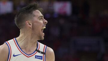 PHILADELPHIA, PA - MAY 7: T.J. McConnell #12 of the Philadelphia 76ers reacts in the third quarter against the Boston Celtics during Game Four of the Eastern Conference Second Round of the 2018 NBA Playoffs at Wells Fargo Center on May 7, 2018 in Philadelphia, Pennsylvania. The 76ers defeated the Celtics 103-92. NOTE TO USER: User expressly acknowledges and agrees that, by downloading and or using this photograph, User is consenting to the terms and conditions of the Getty Images License Agreement. Mitchell Leff/Getty Images/AFP
== FOR NEWSPAPERS, INTERNET, TELCOS & TELEVISION USE ONLY ==